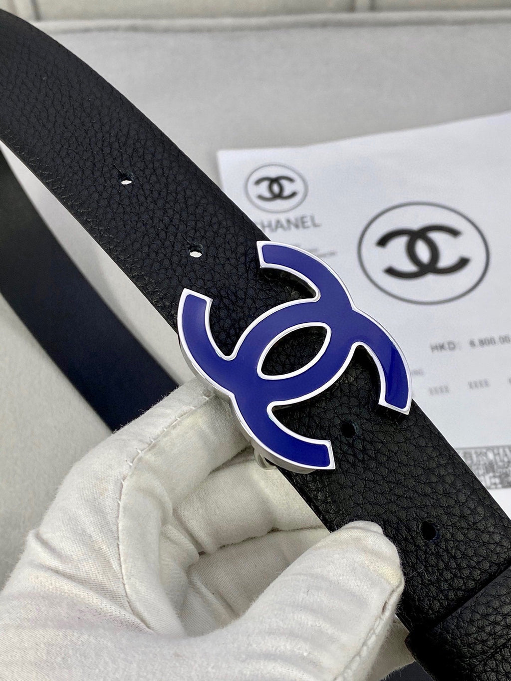 CHANEL 30MM BELT IN BLACK GRAINED CALFSKIN WITH NAVY BLUE METAL LOGO