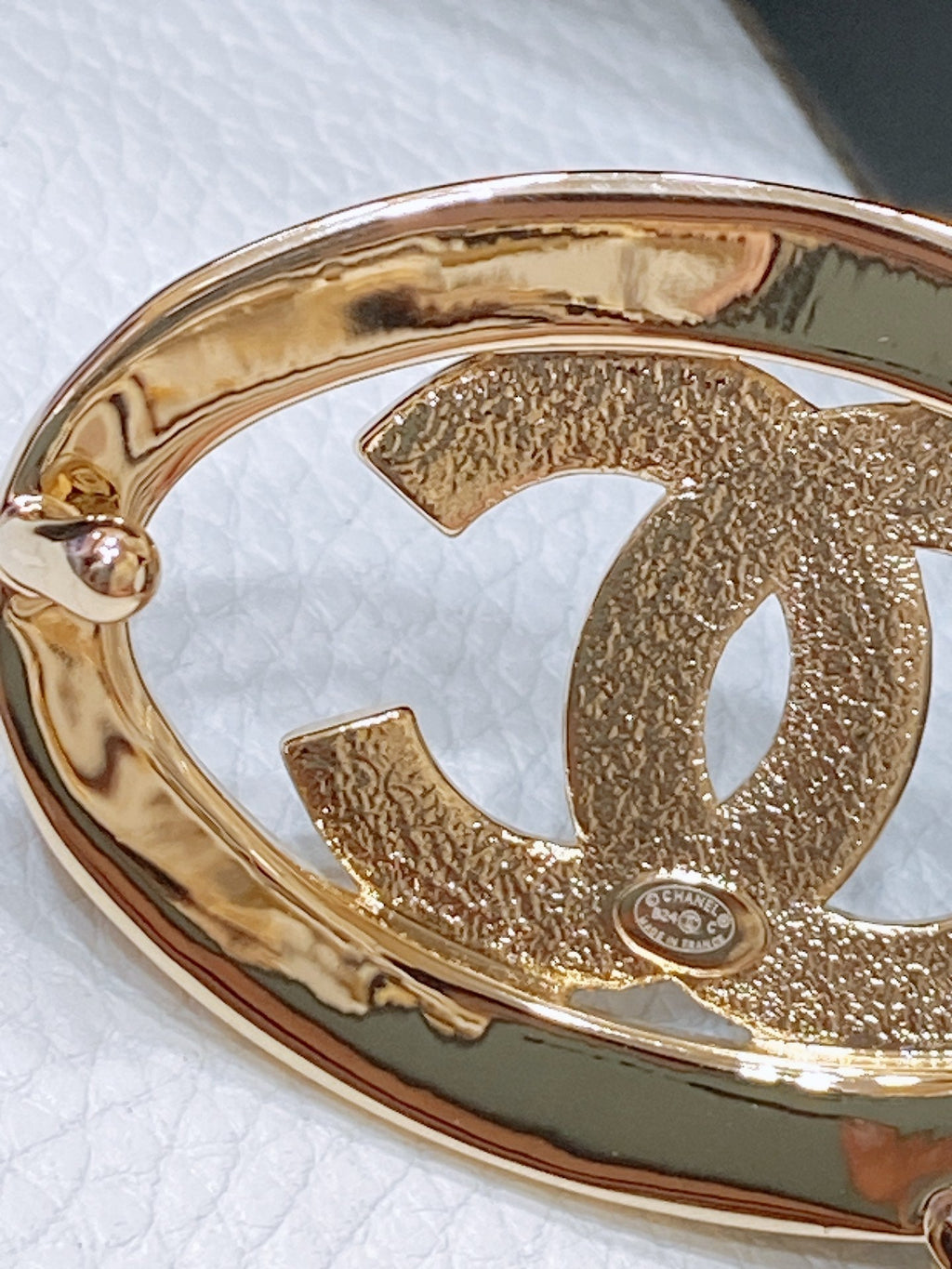 CHANEL 30MM BELT IN BLACK SMOOTH CALFSKIN WHITE MIX BLACK METAL LOGO GOLD HARDWARE