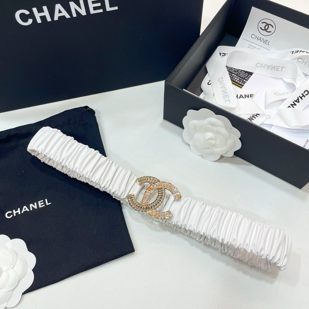 CHANEL DOUBLE  30MM STRETCH BELT IN WHITE CALFSKIN GOLD CHAIN BUCKLE CRYSTAL LOGO