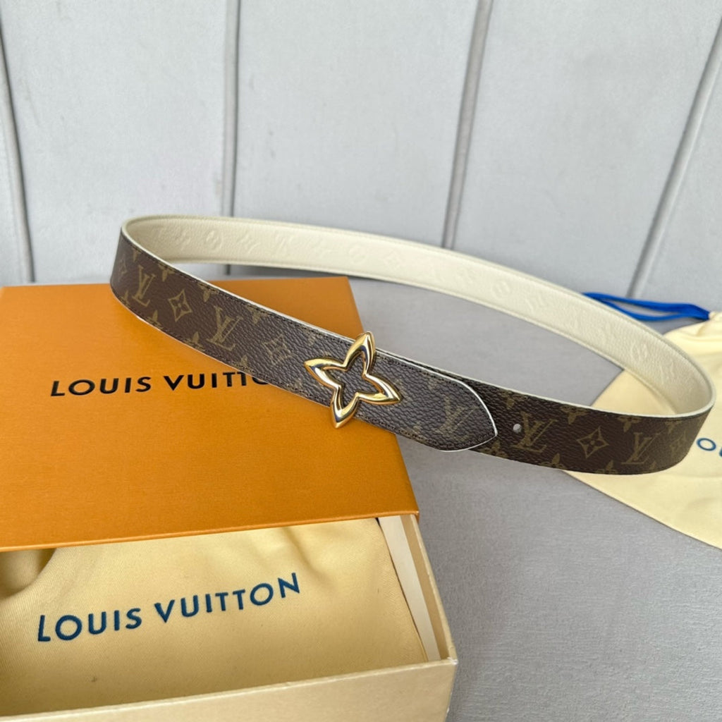 LOUIS VUITTON LV  MINI FLOWERGRAM 30MM REVERSIBLE BELT IN WHITE EMBOSSED CALFSKIN GOLD HARDWARE
