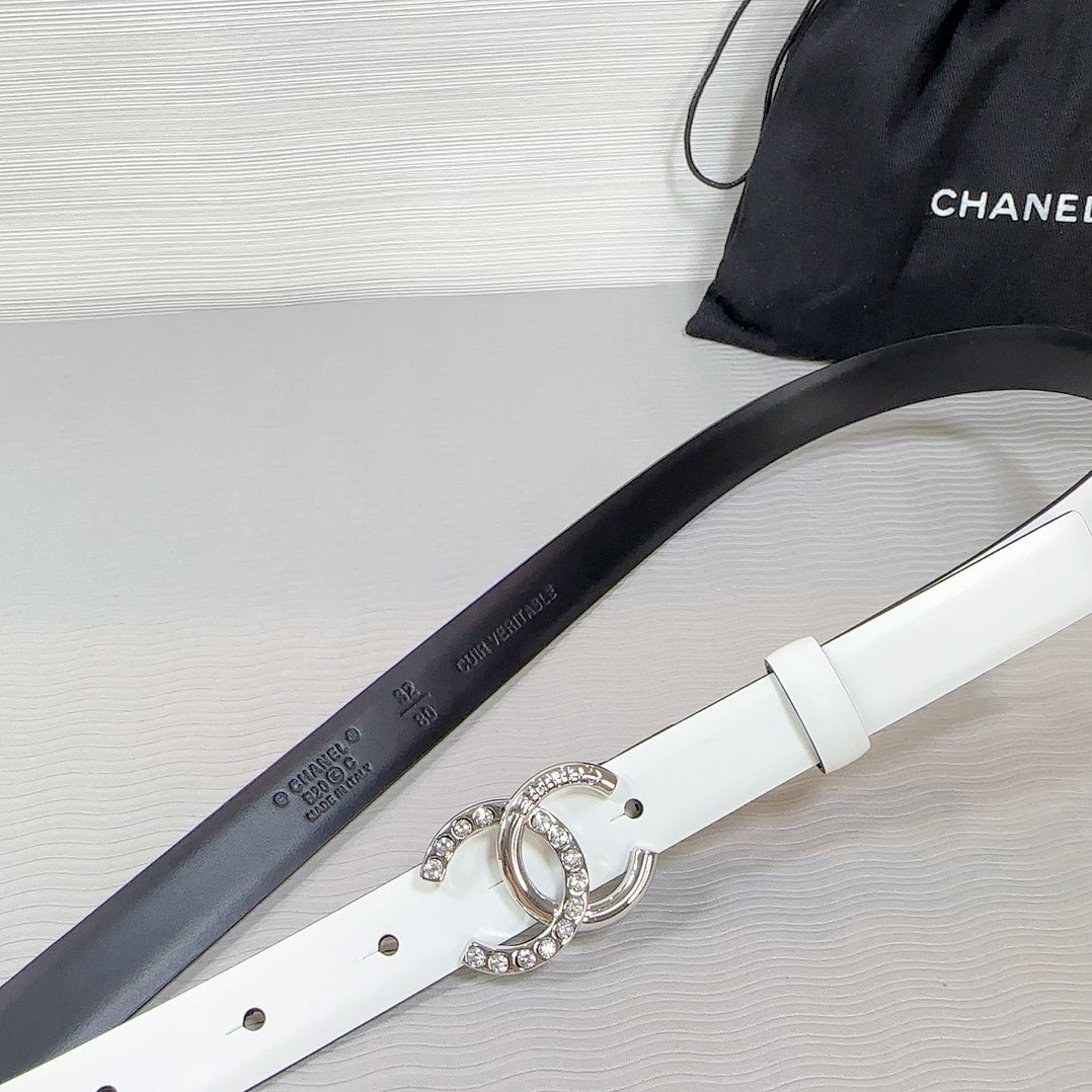CHANEL BELT 20 MM IN WHITE SMOOTH CALFSKIN SILVER HARDWARE ATTACH RHINSTONE