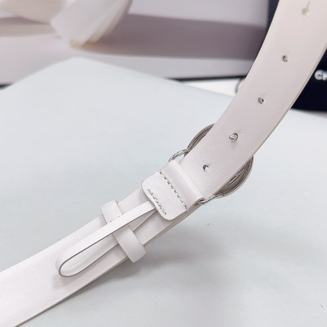 CHANEL 30MM BELT IN WHITE CALFSKIN SILVER HARDWARE ATTACH PEARLS