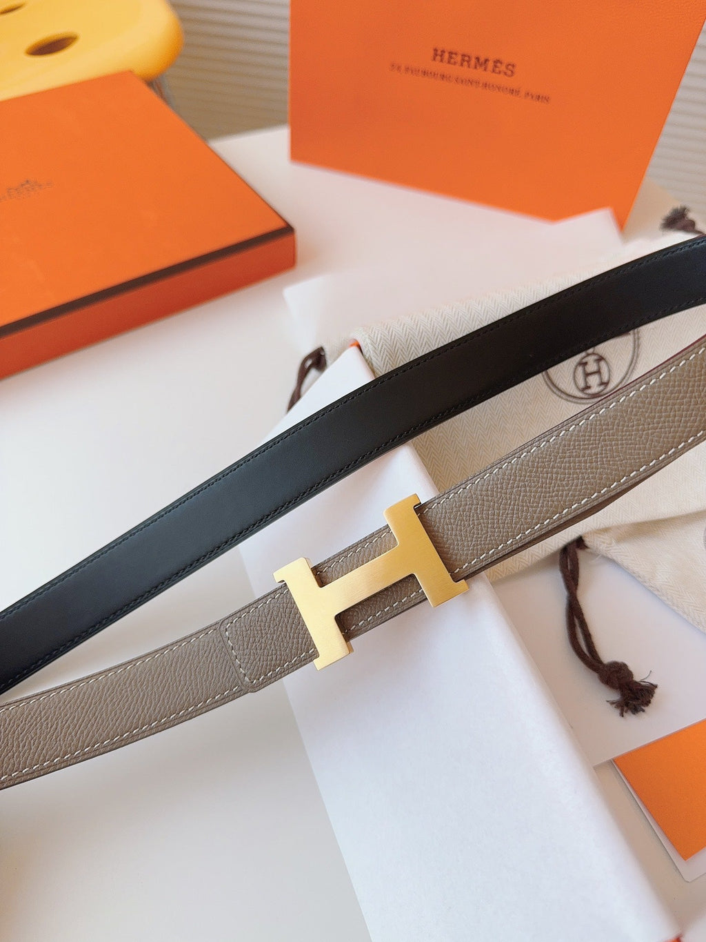 HERMES MINI H BELT BUCKLE & REVERSIBLE CAMEL BROWN LEATHER STRAP 24 MM GOLD HARDWARE