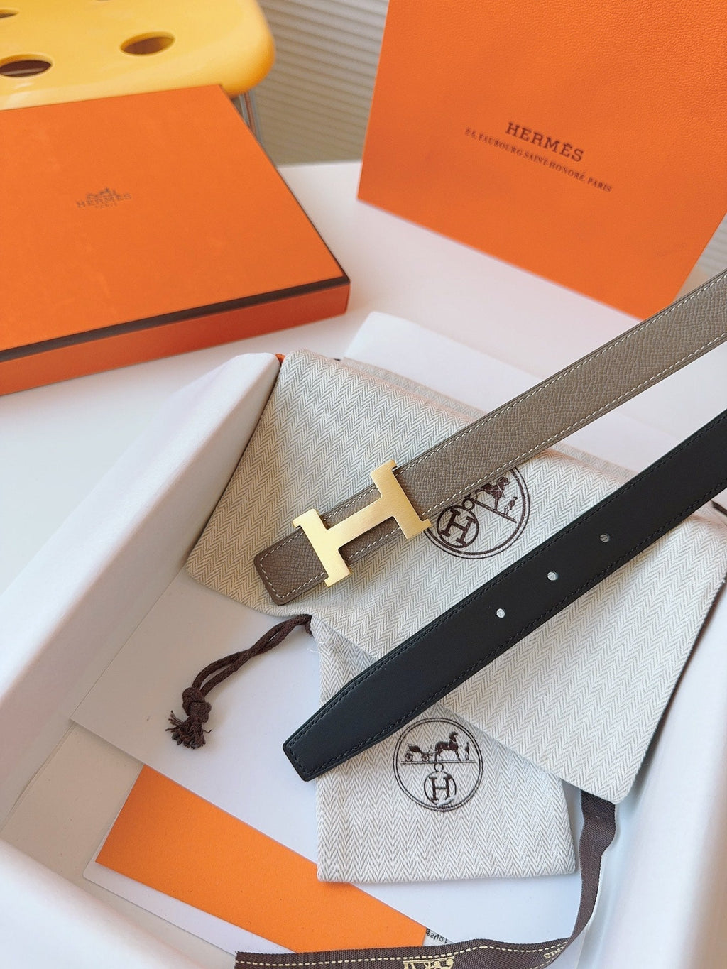 HERMES MINI H BELT BUCKLE & REVERSIBLE CAMEL BROWN LEATHER STRAP 24 MM GOLD HARDWARE
