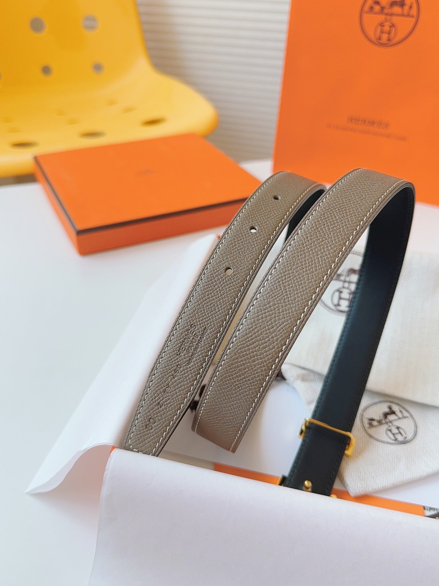 HERMES MINI H BELT BUCKLE & REVERSIBLE CAMEL BROWN LEATHER STRAP 24 MM GOLD HARDWARE