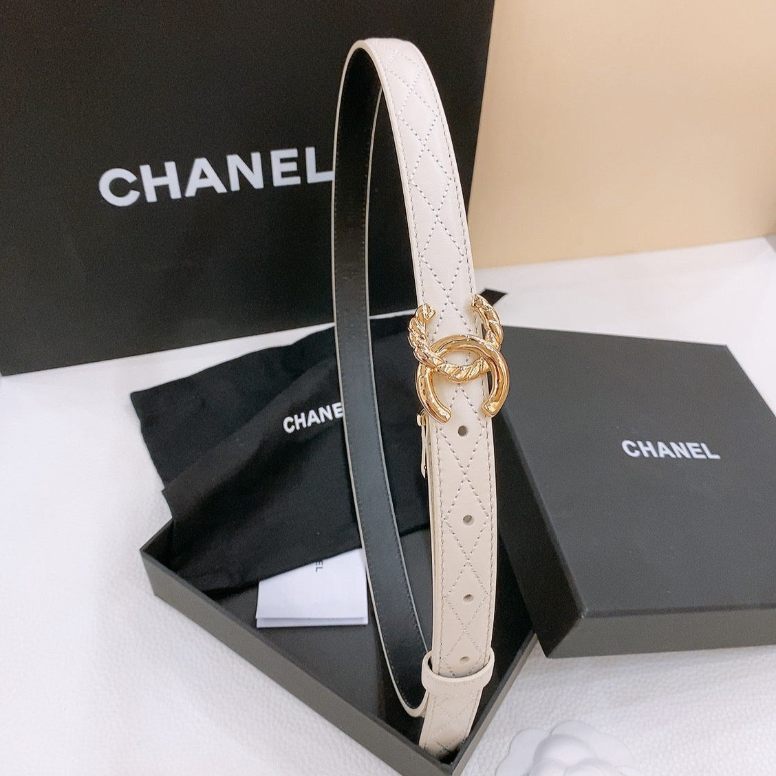 CHANEL DOUBLE C BELT 20MM IN WHITE CALFSKIN WITH QUILTED STITCHING SPIRAL GOLD BUCKLE