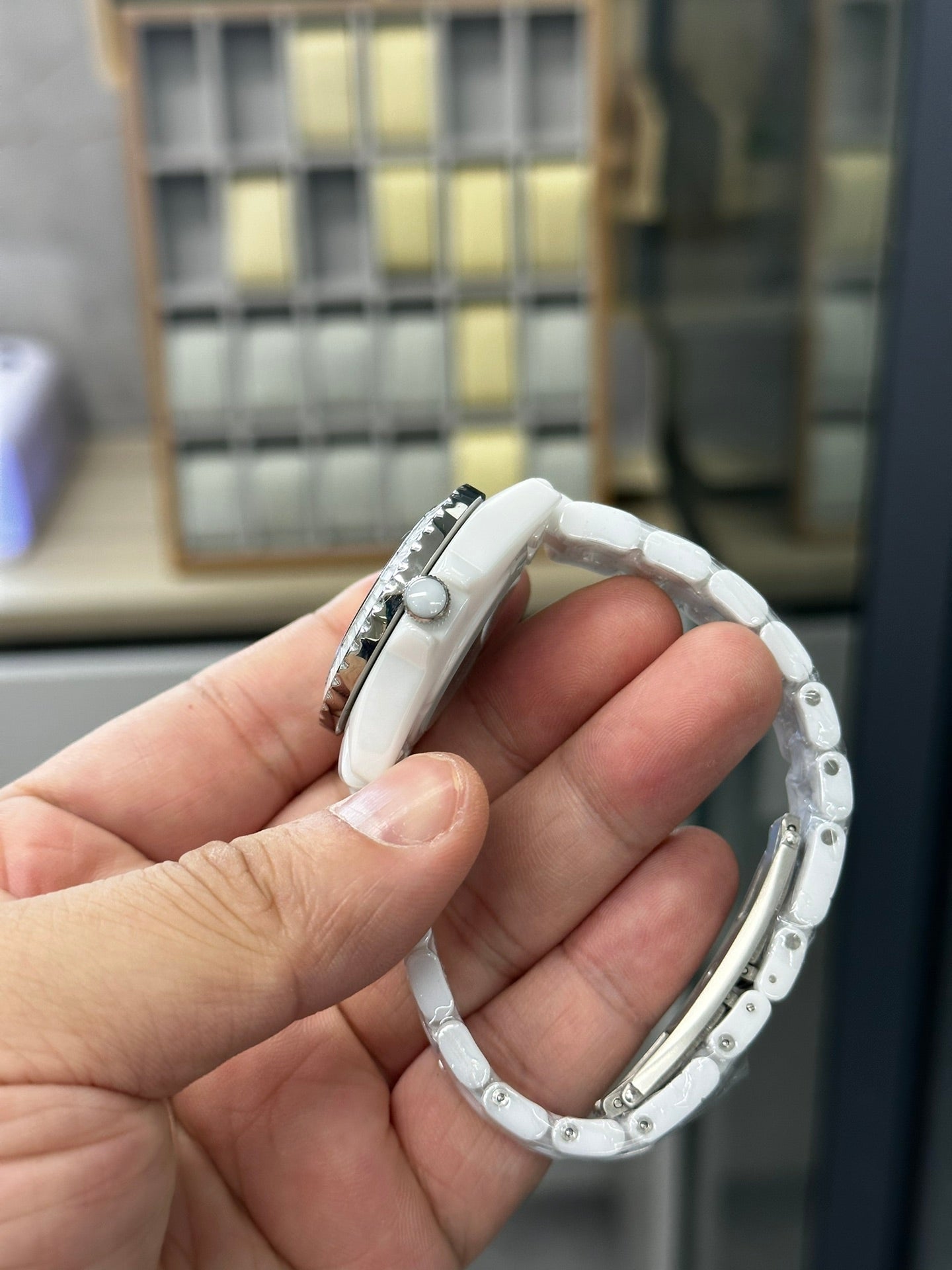 CHANEL J12 33MM DIAMOND BEZEN WHITE CERAMIC STEEL